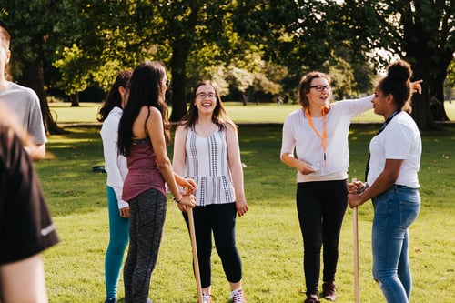 https://imagedelivery.net/MvAo_D3s9gUte9MaPXkmyw/cambridge-immerse-education-engineering-oxford-university/Immerse Education Croquet Activity.jpg/coursedetailxgallery
