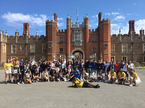 https://imagedelivery.net/MvAo_D3s9gUte9MaPXkmyw/discovery-summer-english-plus-activity-program-acs-cobham/Hampton Court Palace.JPG/coursedetailxgallery