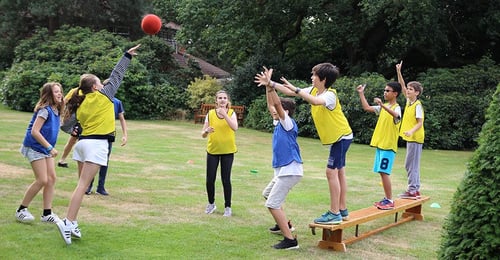 https://imagedelivery.net/MvAo_D3s9gUte9MaPXkmyw/discovery-summer-english-plus-activity-program-london/MM_Benchball_960x500.jpg/coursedetailxgallery