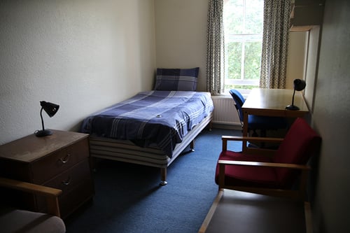 https://imagedelivery.net/MvAo_D3s9gUte9MaPXkmyw/summer-boarding-pre-college-law-course-young-learners-oxford-college/College Dorm - Wycliffe.jpg/coursedetailxgallery