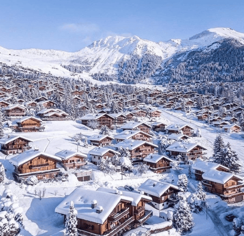 https://imagedelivery.net/MvAo_D3s9gUte9MaPXkmyw/winter-skiing-camp-verbier-campus-switzerland/excursions verbier 1.png/coursedetailxgallery